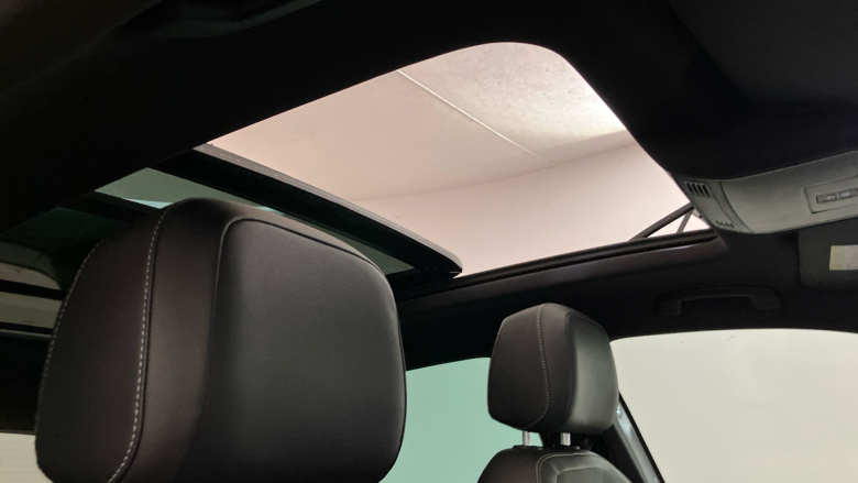 Volkswagen Tiguan 2.0 TDi 150 4Motion R-Line 5dr DSG Diesel Estate